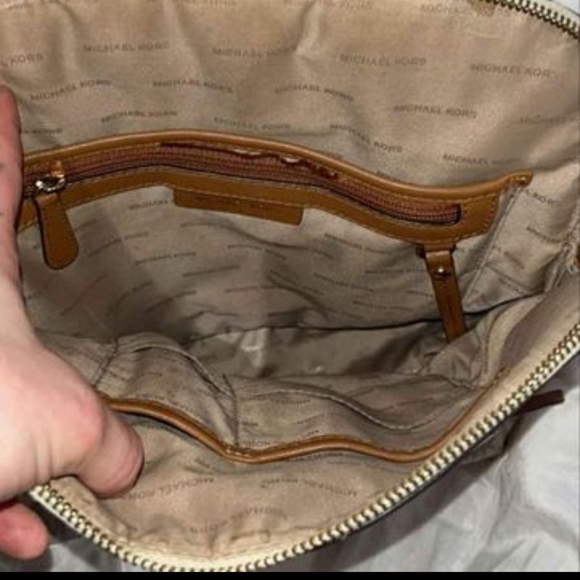 Mk purse - Picture 2 of 3